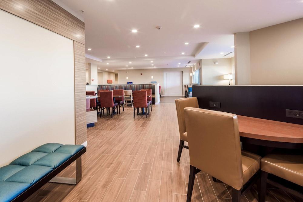 Towneplace Suites By Marriott Cleveland Eksteriør bilde