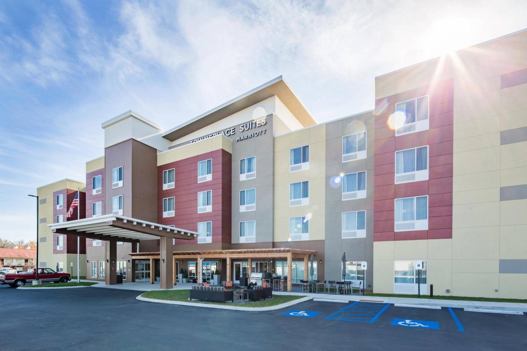 Towneplace Suites By Marriott Cleveland Eksteriør bilde